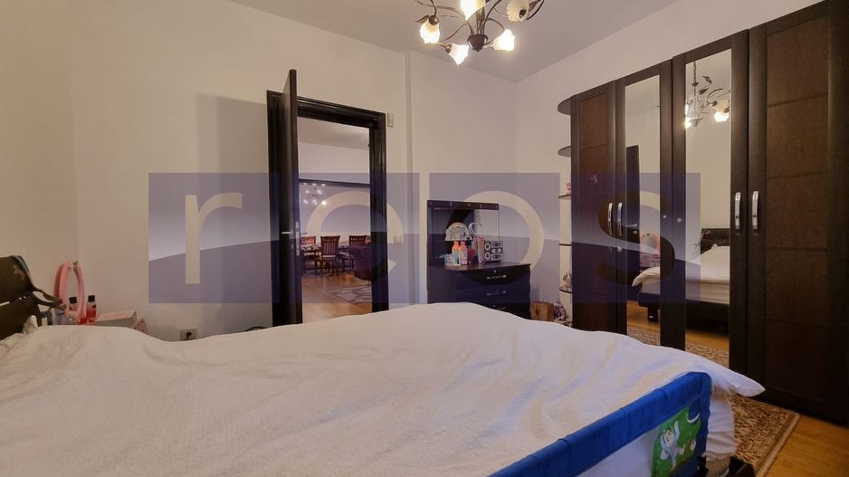 VANZARE- 9- CAMERE (S+P)- VILA -COTROCENI - Poză 15