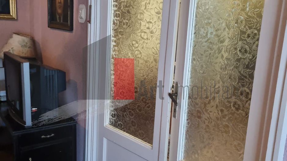 APARTAMENT 3 CAMERE -PIATA ROMANA - Poză 5