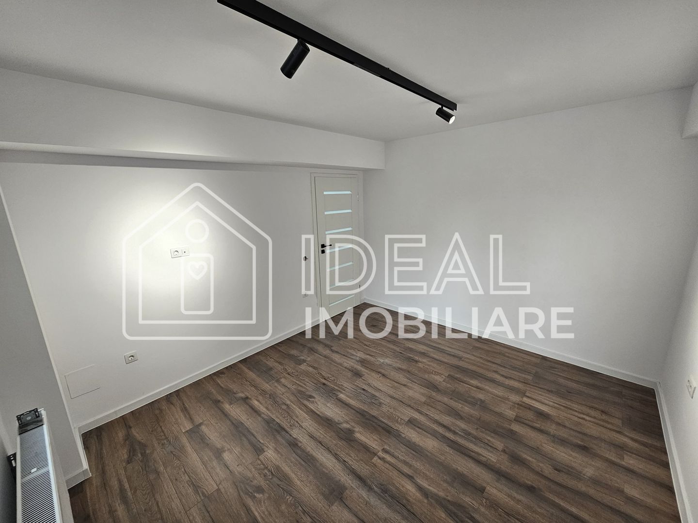 Apartament cu 3 camere si terasa, LA CHEIE 112 mp utili, zona Turnisor - Poză 8