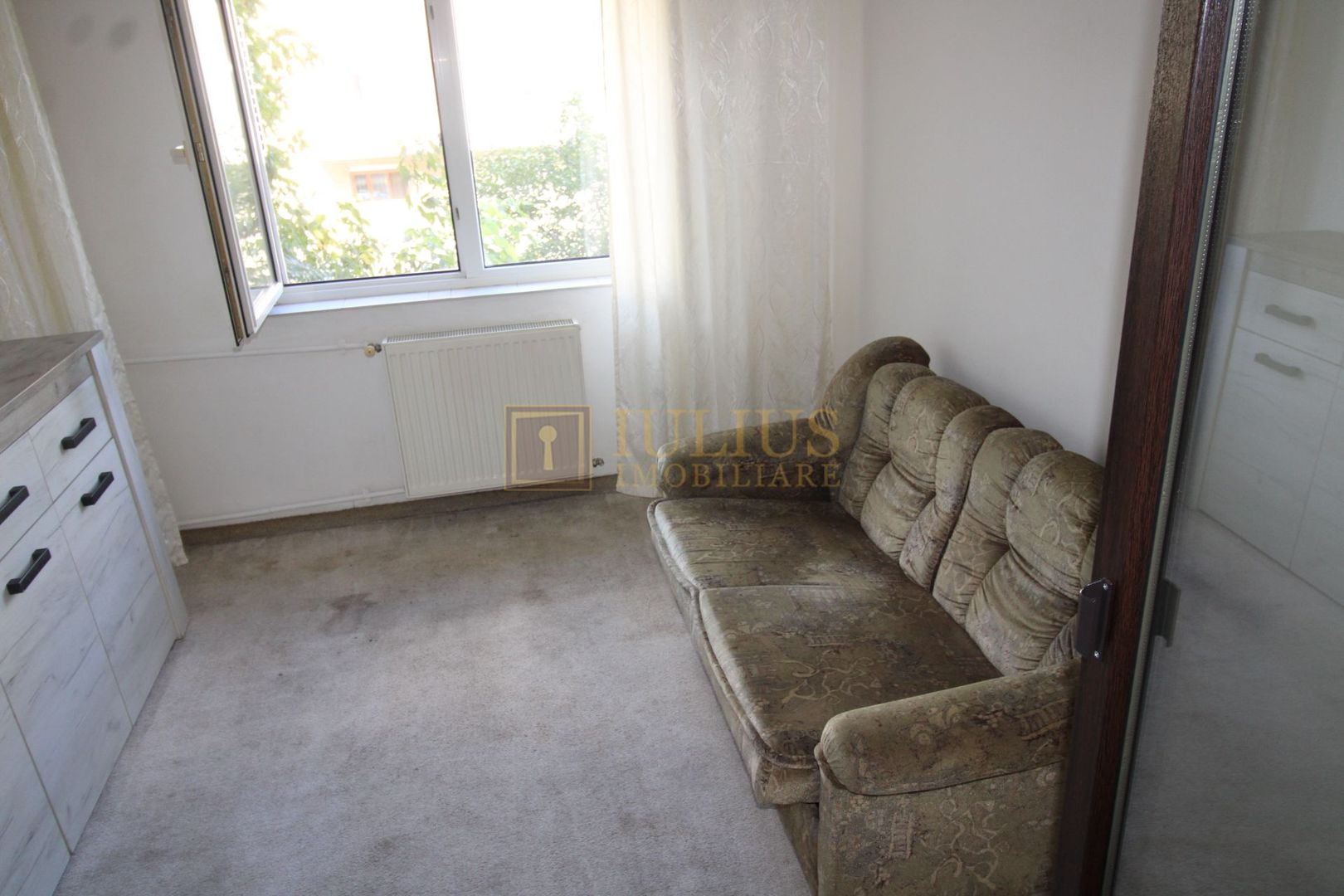 La 5 minute de Spitalul judetean, 3 camere,  centrala proprie - Poză 4