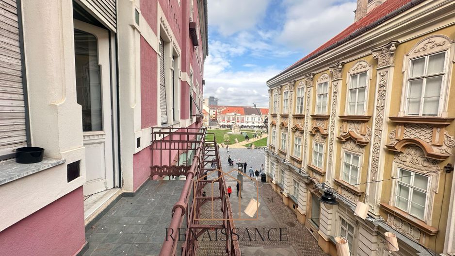 Piata Unirii 4 Camere | 180mp Etaj 2/3 | Palatul Bruck - renovat - Poză 1