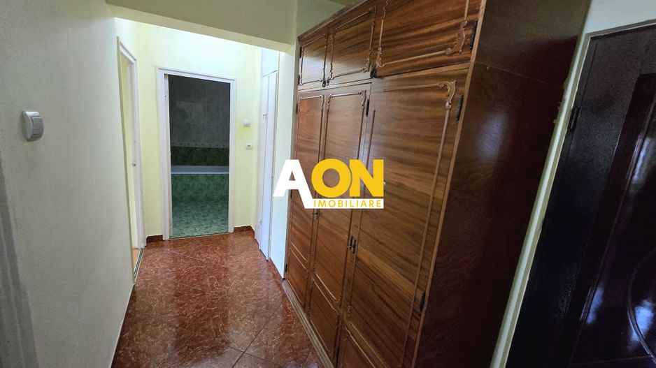 Apartament cu 2 Camere, Etaj 3, Zona Mercur - Cetate - Poză 9