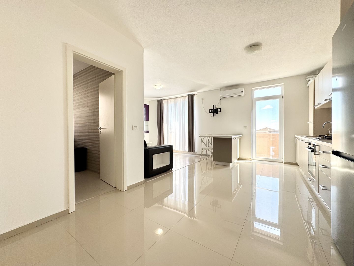 Apartament 2 camere Giroc zona Esso, bloc cu lift - Poză 12