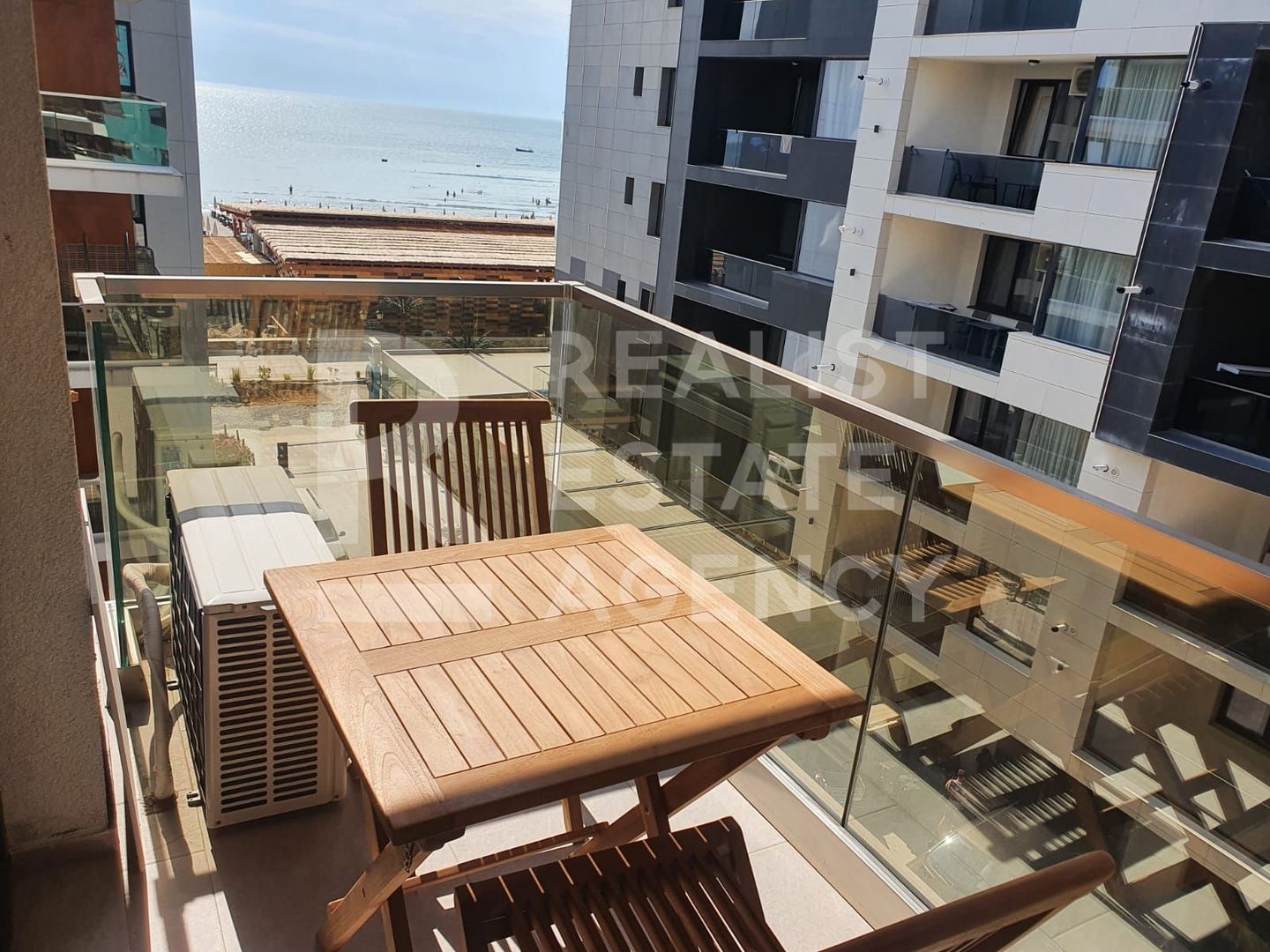 Apartament 2 camere, pe malul mării,  Mamaia Nord - Poză 8
