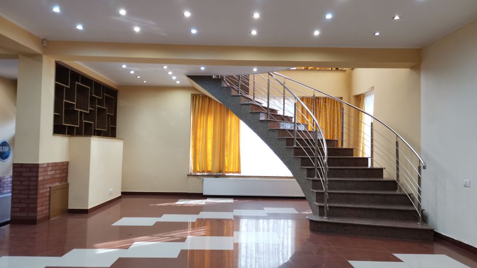 Vila str Garlei cu garaj dublu - Poză 3