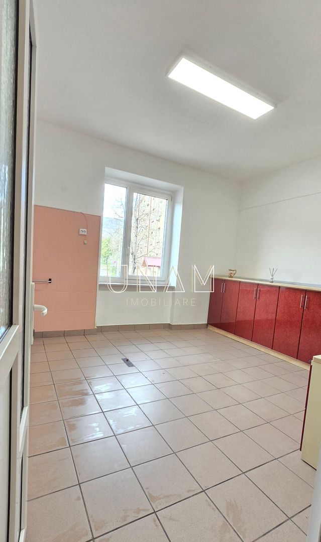 Birou renovat | Blocul 800 | ideal cabinet sau servicii - Poză 7