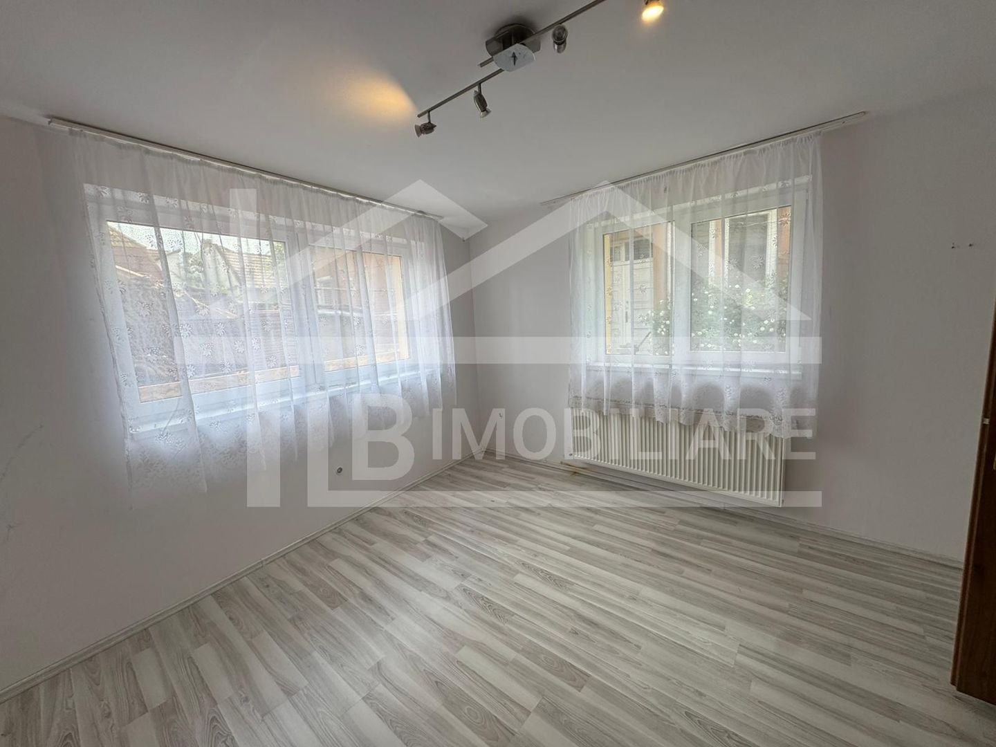 Casa cu 2 camere, 52mp, petfriendly, Zona 7 Noiembrie - Poză 4
