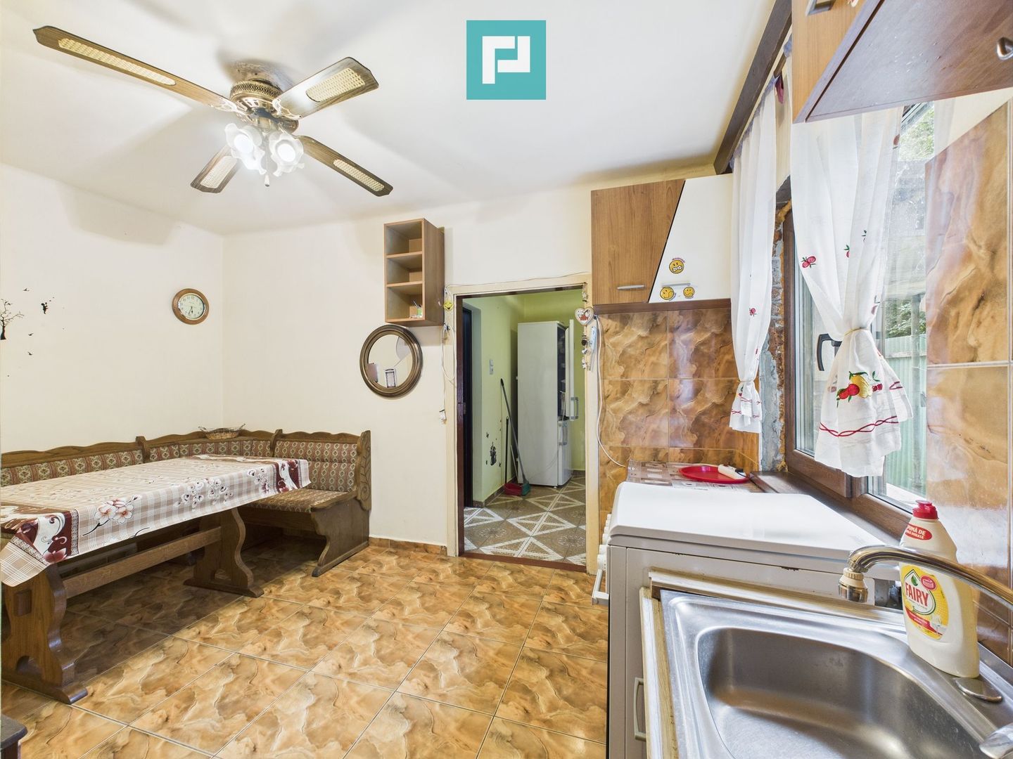 Casă de cărămidă in Grădiște - Poză 4