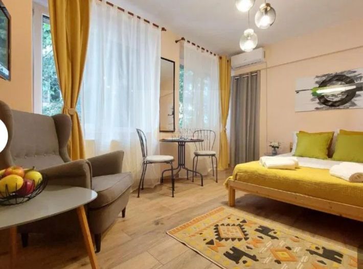 Garsoniera | Universitate | AIRBNB | Etaj Intermediar - Poză 1