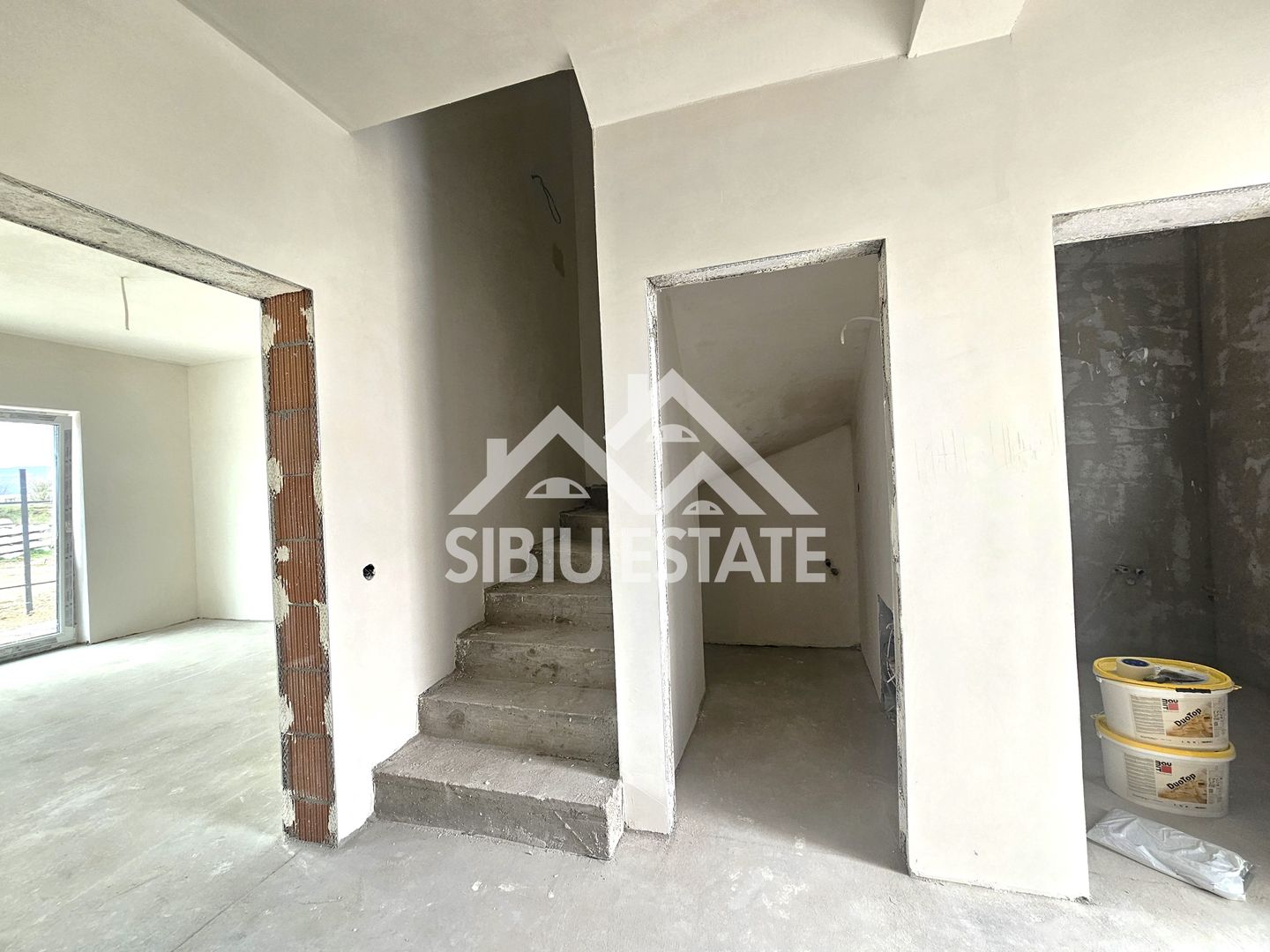 Casa Sibiu 4 camere, 2bai, terasa, carport, locatie Selimbar - Poză 18