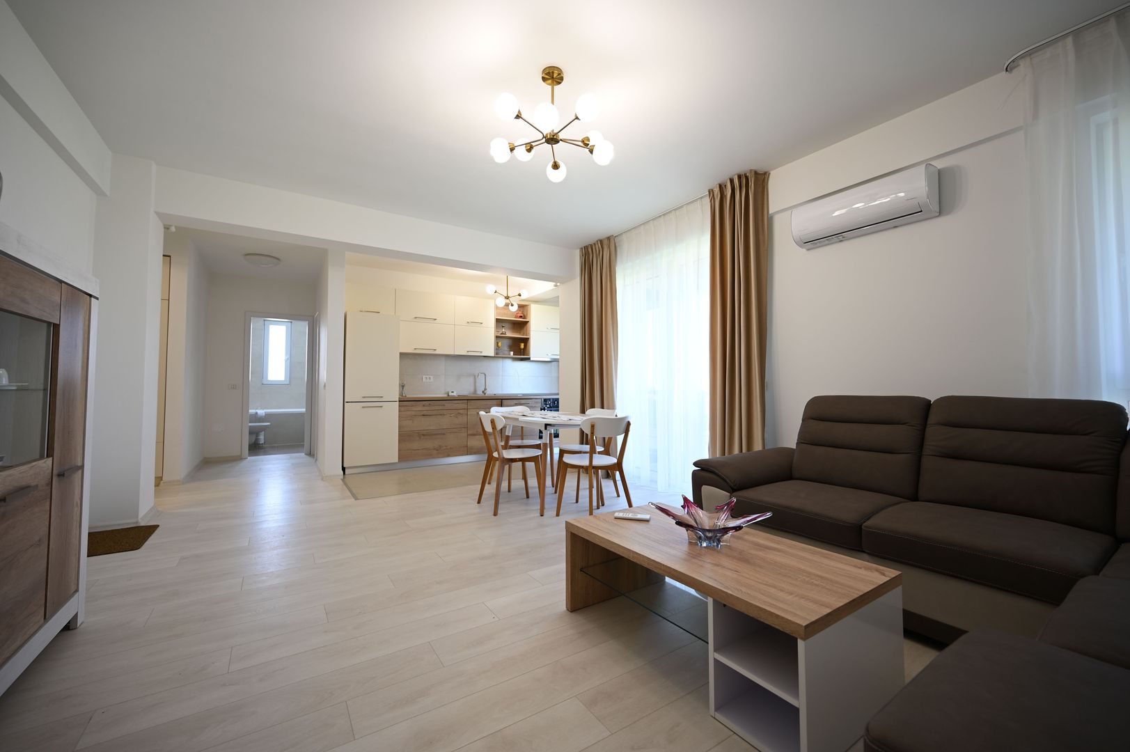 Apart. cu 2 camere, parcare subterana , Aradului - Poză 1