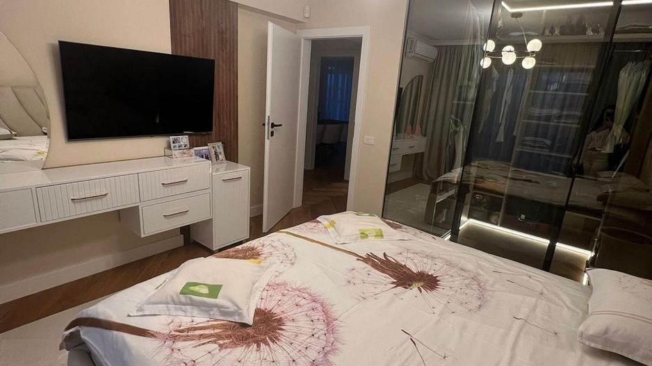 3 CAM MOBILAT SI UTILAT ULTRAMODERN CU TERASA ZONA TRAPEZULUI - Poză 15