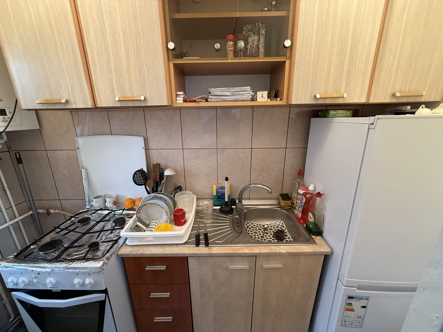 Garsonieră 24 mp - renovată, mobilată și utilată complet - Campina - Poză 5