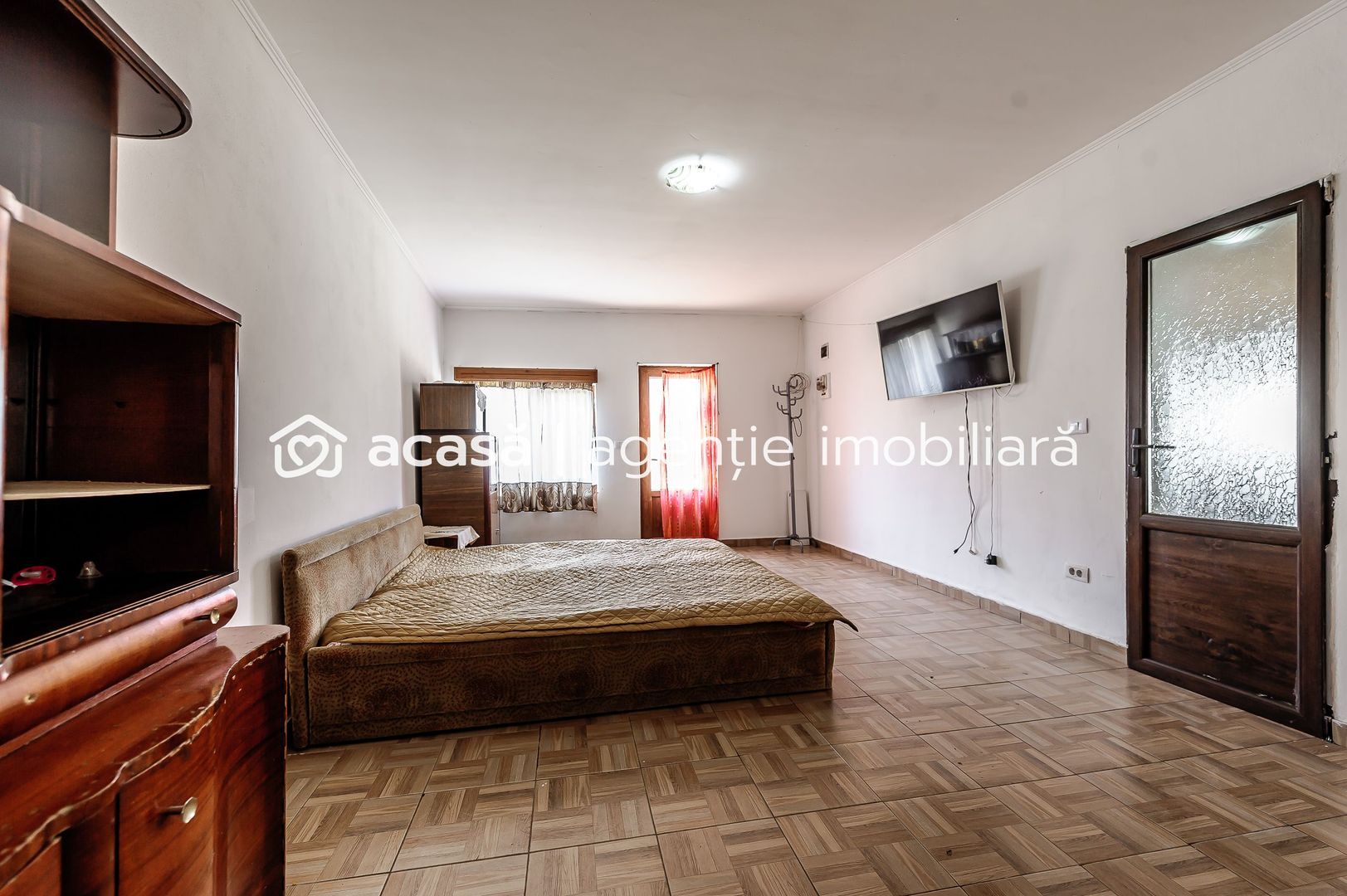 Casă cu 2 corpuri de clădire în Pecica, Arad. - Poză 15