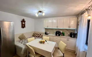 Casă individuală cu 5 camere și curte proprie - în Cisnădioara - Poză 11