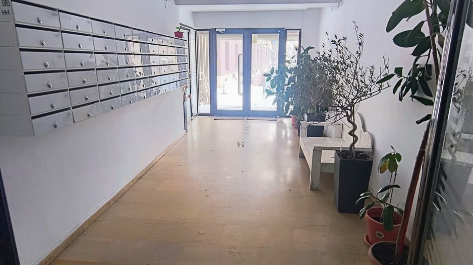 Phoenicia- Piața Alba Iulia- Bd Unirii - Poză 14