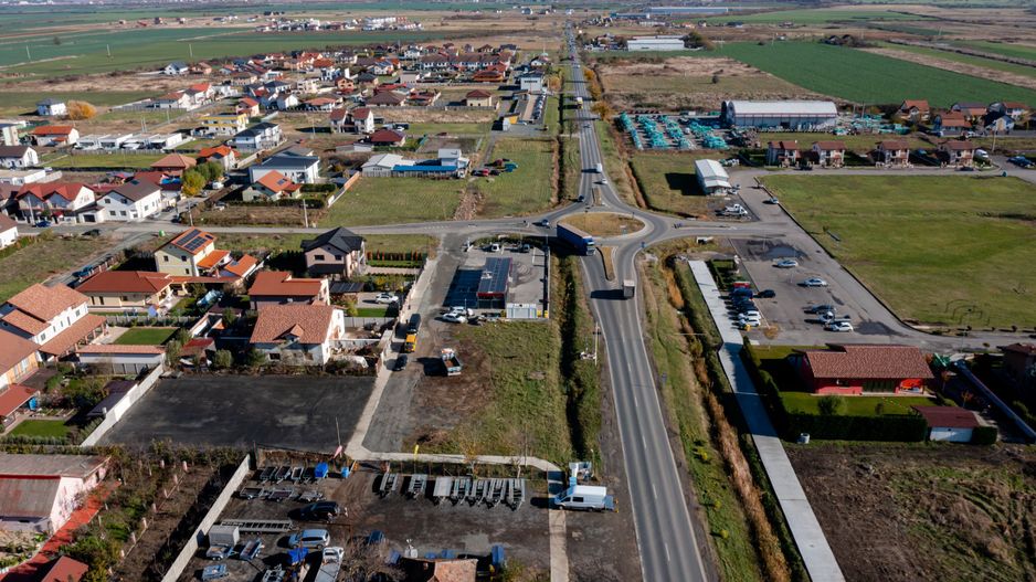 Teren intravilan pe artera principală în Săcălaz - Poză 7