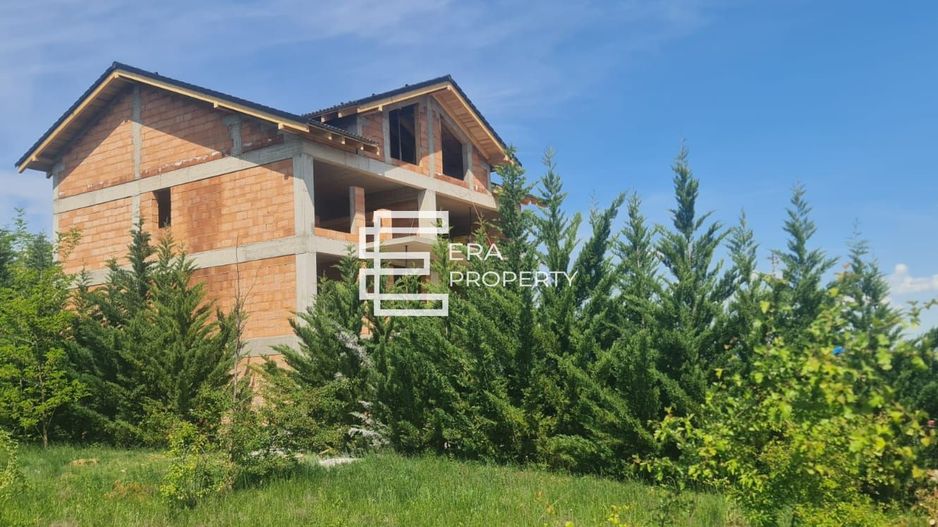 Apartament 3 camere + gradina 50 mp, la cheie , Cristian - Poză 1