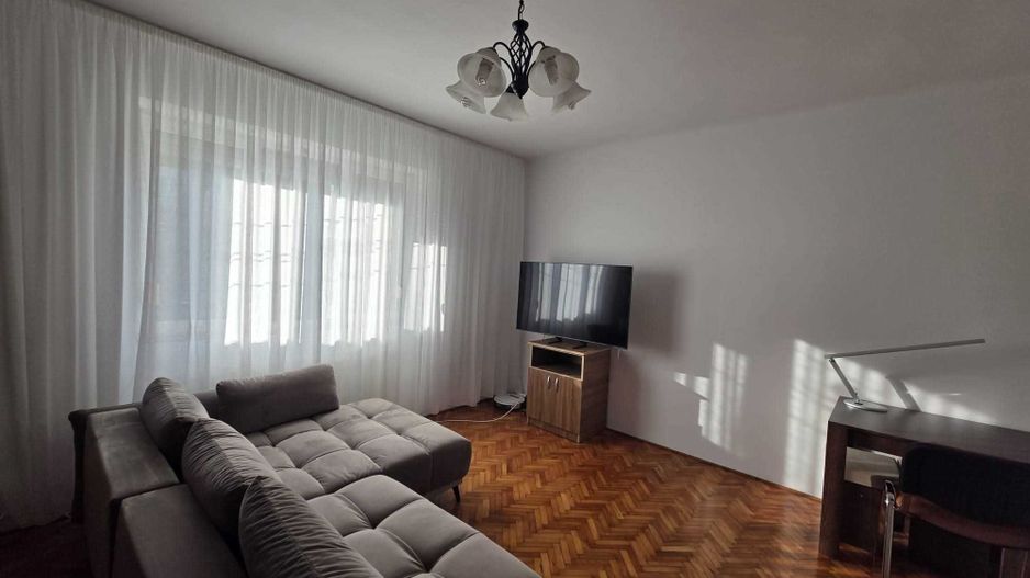 BRASADAS vinde ap 3 cam in zona Piata Mica. - Poză 1