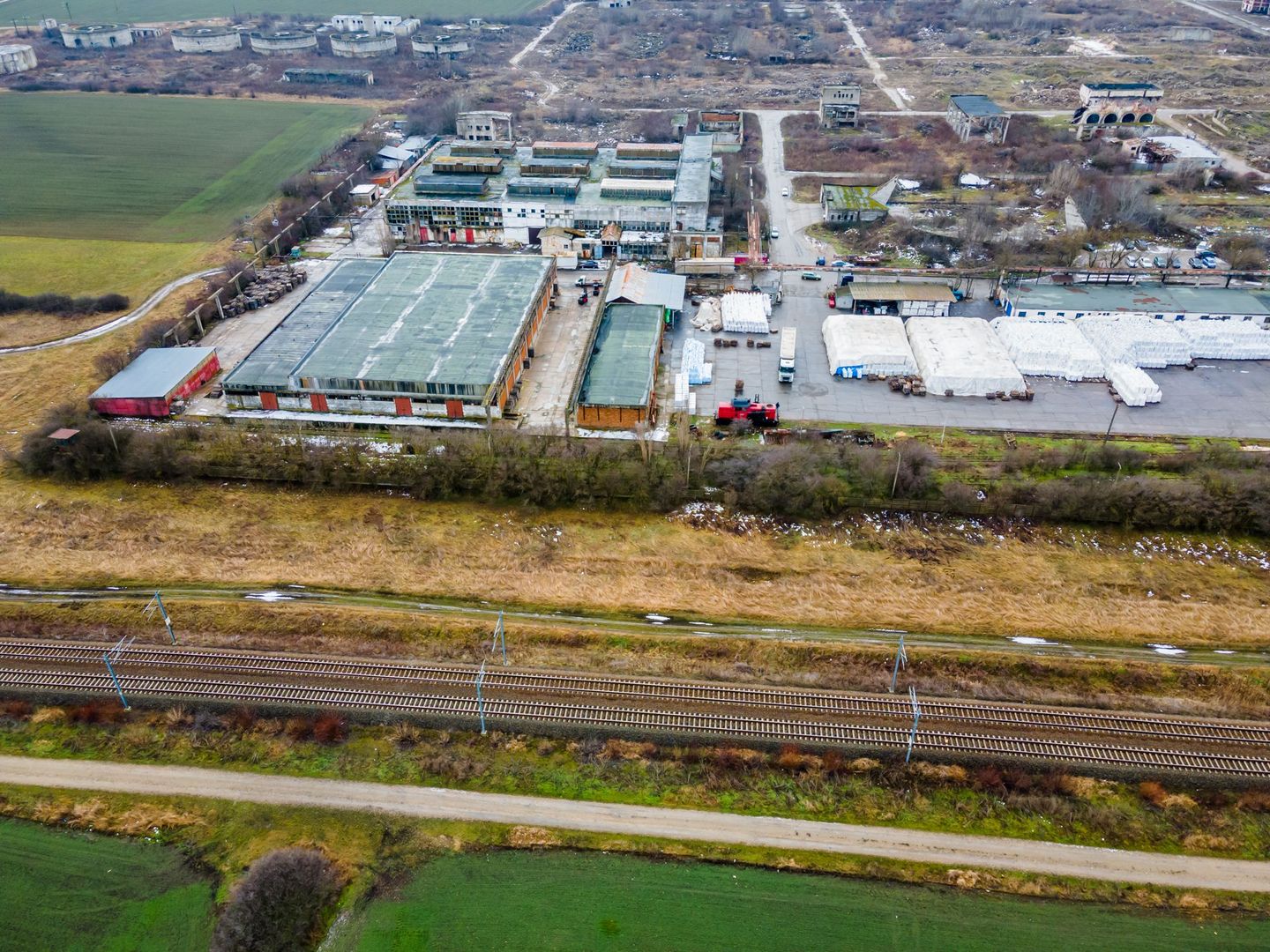 Hală pretabilă confecții metalice Vladimirescu - Poză 9