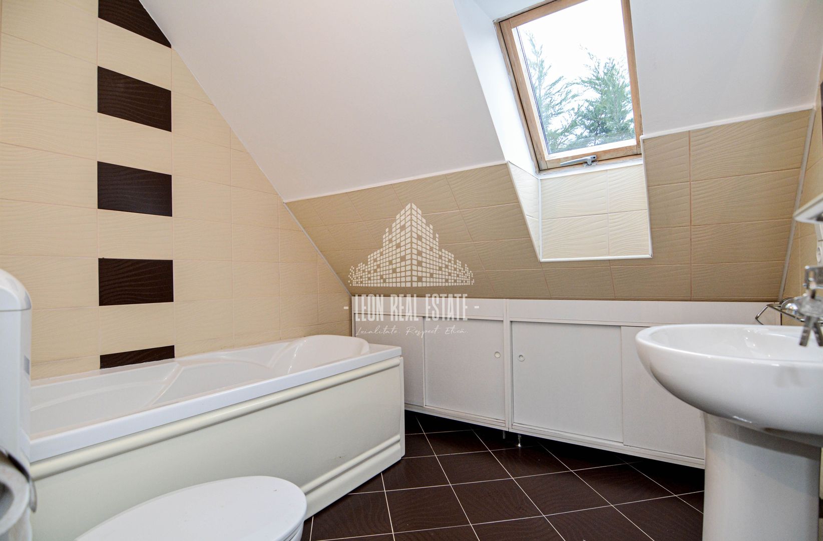 Casă înșiruită în prima parte a Florestiului, zona Stadion - Someșului - Poză 20