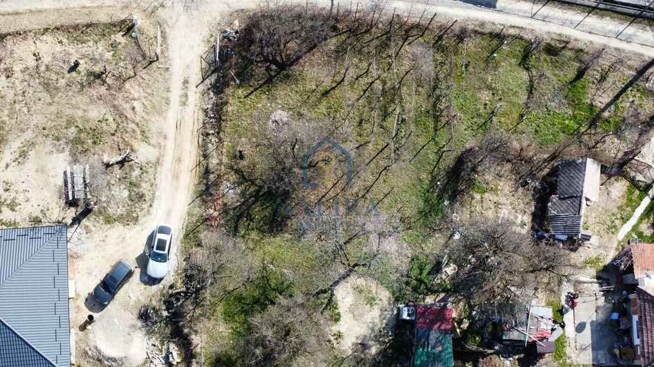 Teren de vânzare în Groși cu priveliște superbă - Poză 1