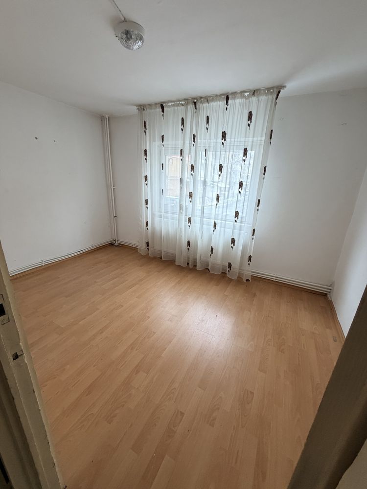 Apartament 2 camere- Rovine - Poză 1