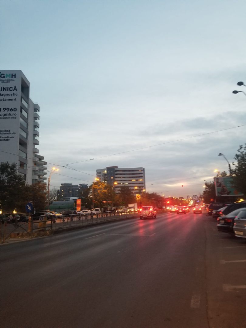 Spatiu Comercial/ Cladire Birouri/Mihai Bravu | langa statia de metrou | - Poză 3