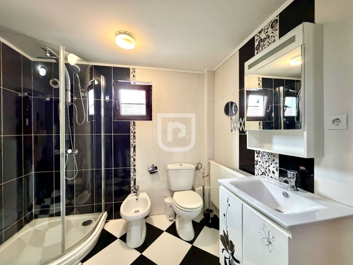 Triplex LUX în centrul Frasin – complet mobilat - Poză 12