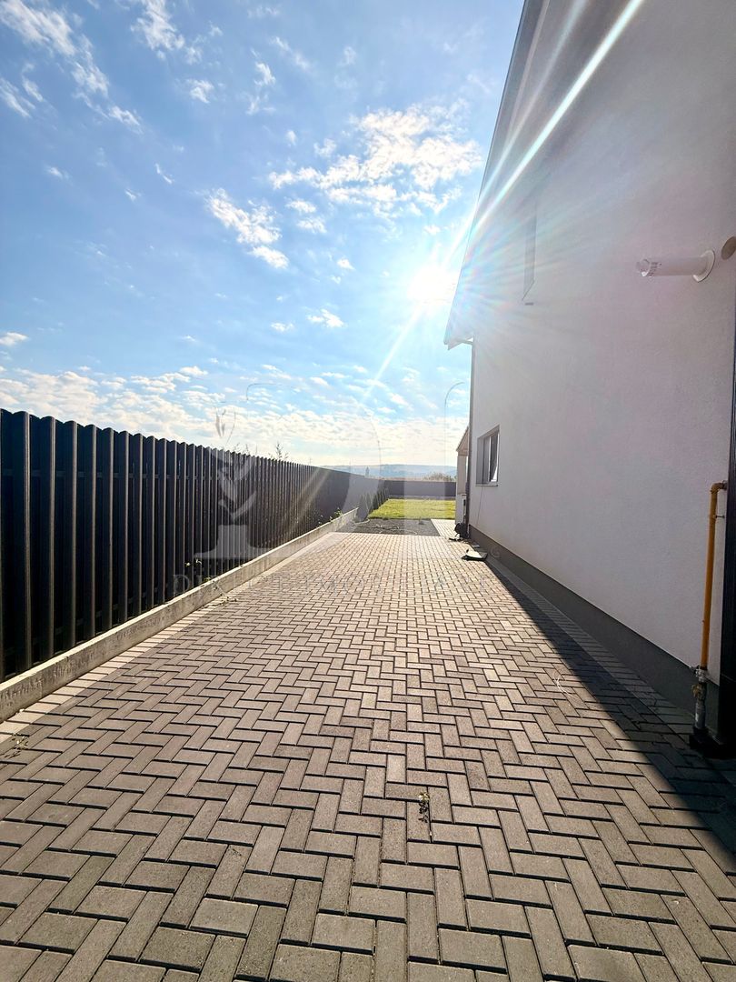 CASĂ CUPLATĂ TIP DUPLEX DE VÂNZARE ÎN JUCU, CLUJ - Poză 31