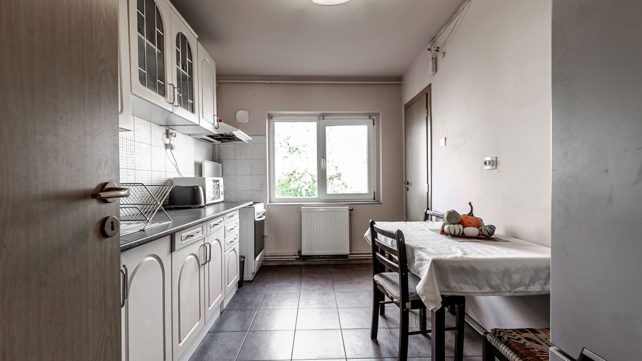 REZERVAT! Apartament 5 camere în Micălaca - Poză 4