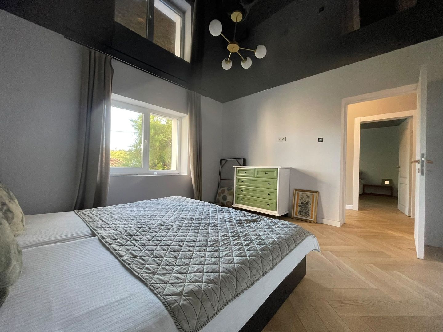 Casă parter, luminoasă, – vizavi de Spitalul Județean-369.000 EURO neg - Poză 8