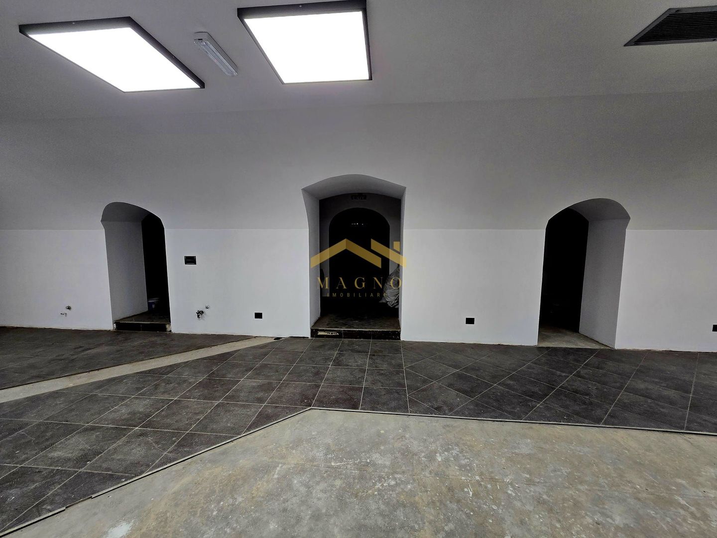 Spatiu comercial de vanzare in Piata Arenei-Boul Rosu - Poză 5