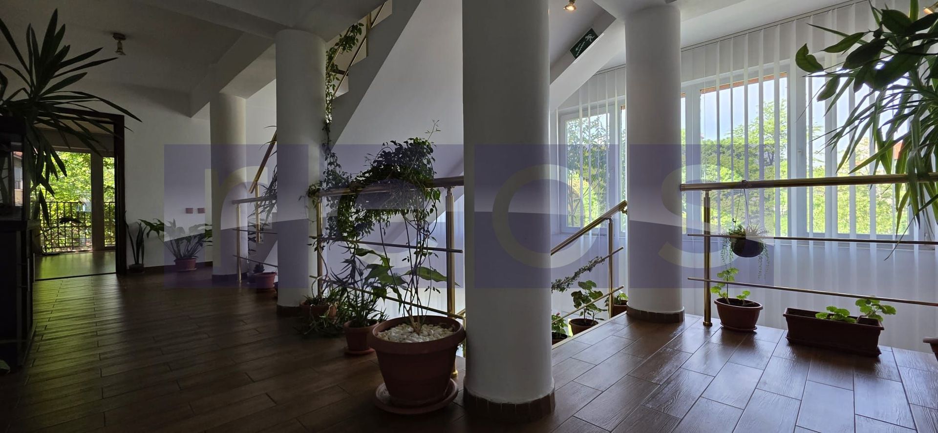 VANZARE CASA 7 CAMERE | PISCINA ACOPERITA | ZONA VATRA LUMINOASA - Poză 17