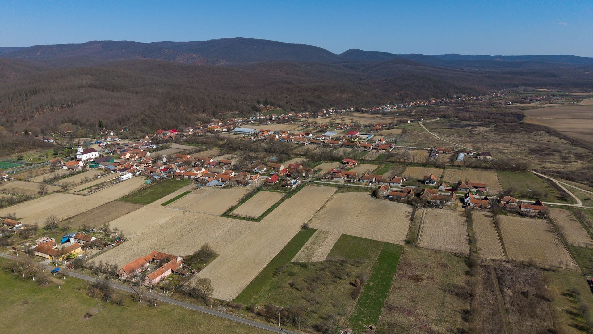 Loc de casă în Odvoș - Conop 3000mp - Poză 3