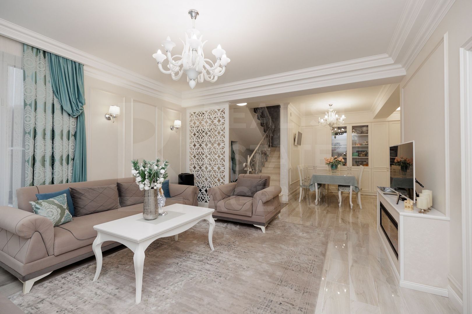 Vânzare,casă, 3 nivele, str. Nicolae Sulac , Codru - Poză 2