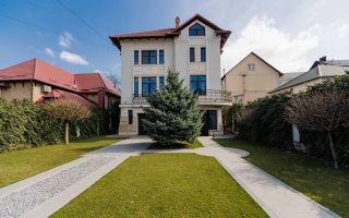 Chirie, casă, 3 nivele, strada Frumoasa, Centru - Poză 1