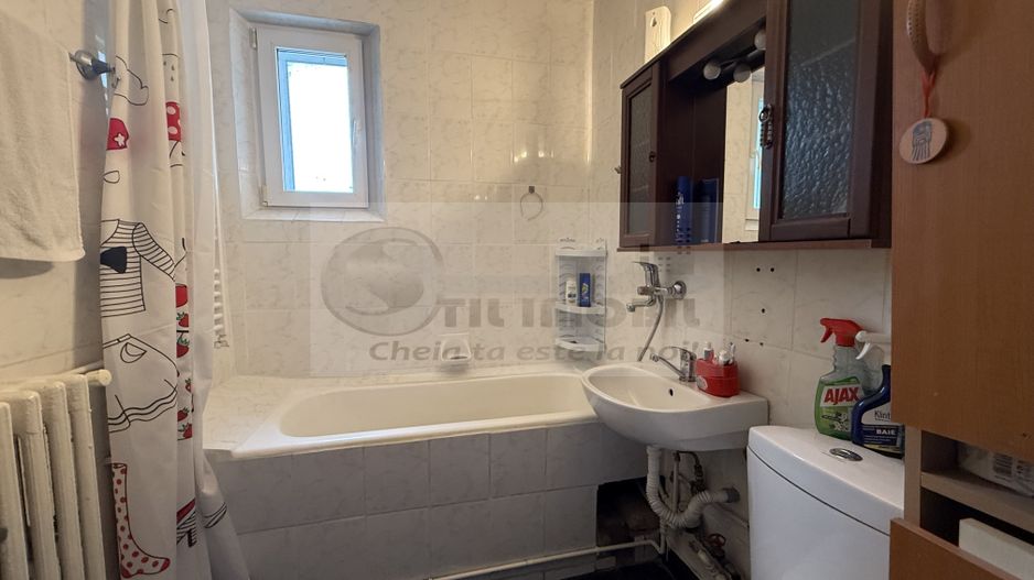 2 CAMERE TATARASI SCOALA 4 IONET TEODOREANU , GEAM LA BAIE, CENTRALA. - Poză 8