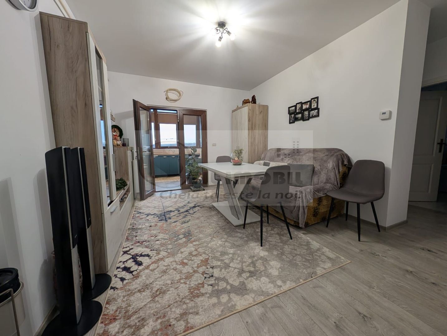 Apartament 3 camere, etaj 2, baie cu geam, bloc 2018, Cug Valea Adanca - Poză 2