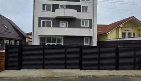 CASA P+3 cu spatiu comercial parter