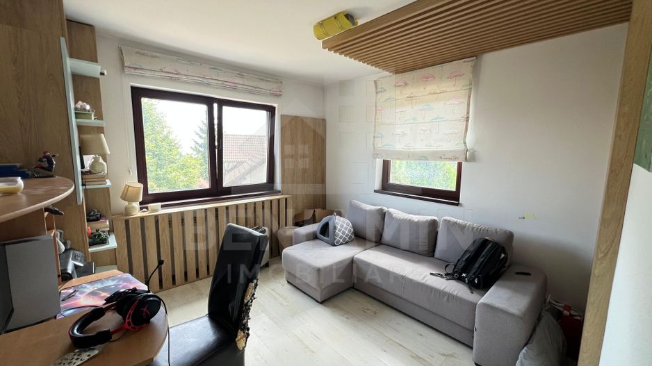 De-Vanzare-Case-16-Camere-400mp-Utili-1100mp-Teren-Sacele-Brasov - Poză 6