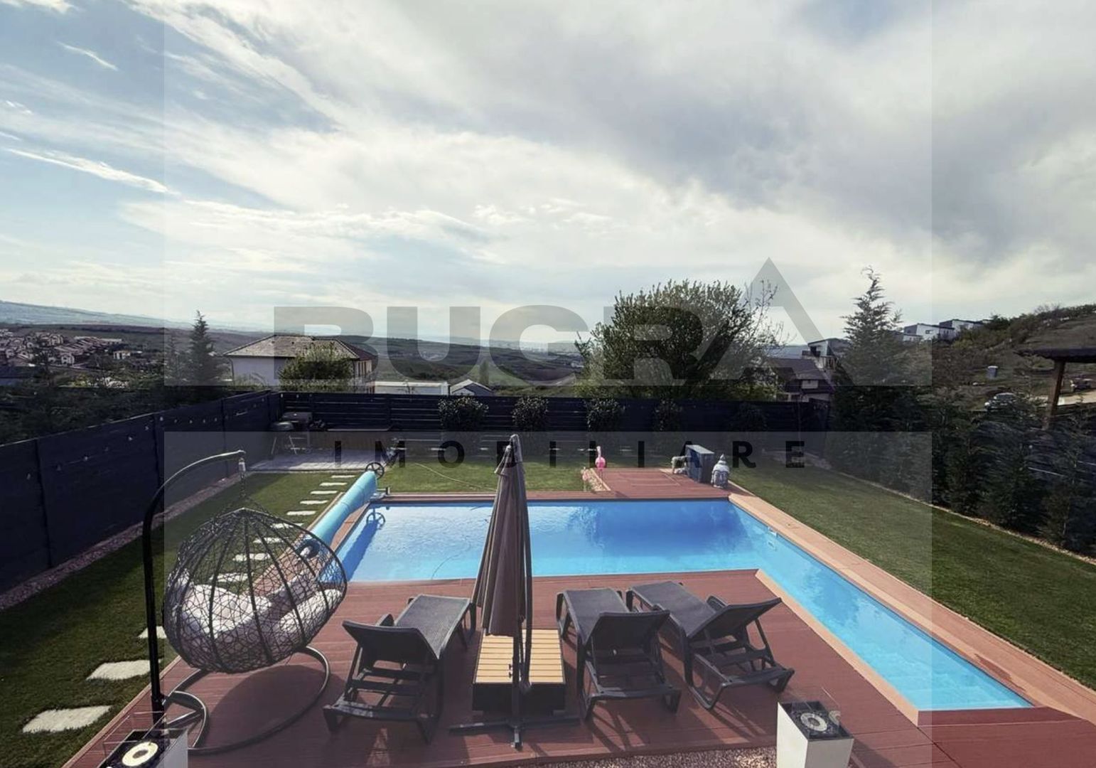 Casă individuala cu piscină si priveliste panoramica, zona Dezmir - Poză 15