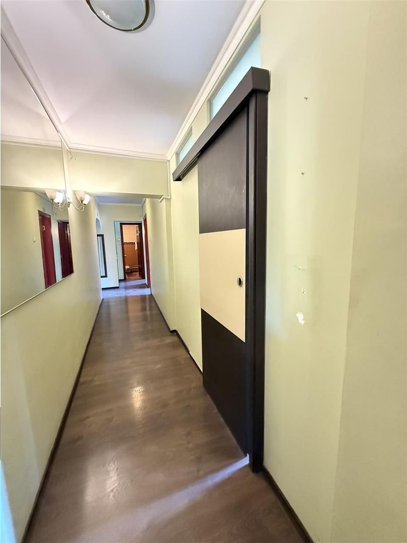 Vanzare apartament 4 camere Bld. Unirii - Fantani Bucuresti - Poză 3