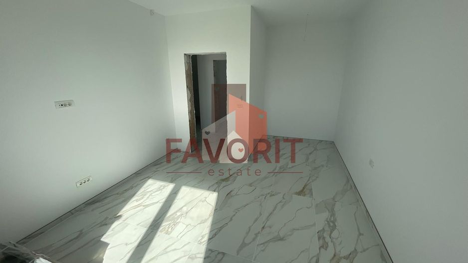 Duplex despartit prin camera tehnica. Carport. Finisaje la alegere - Poză 7