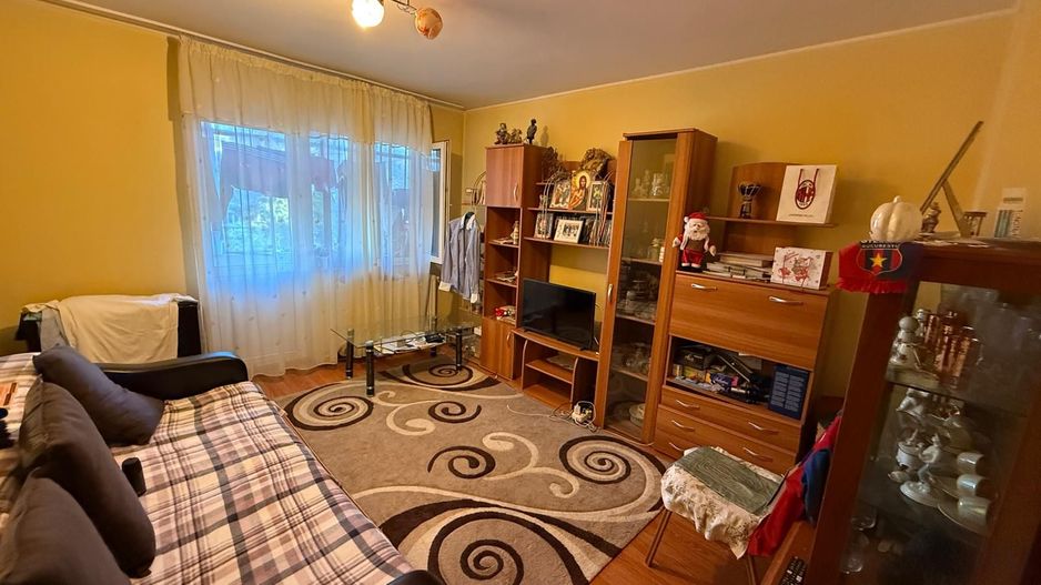 Ap 3 camere - decomandat - Campina - strada Milcovului - Poză 1