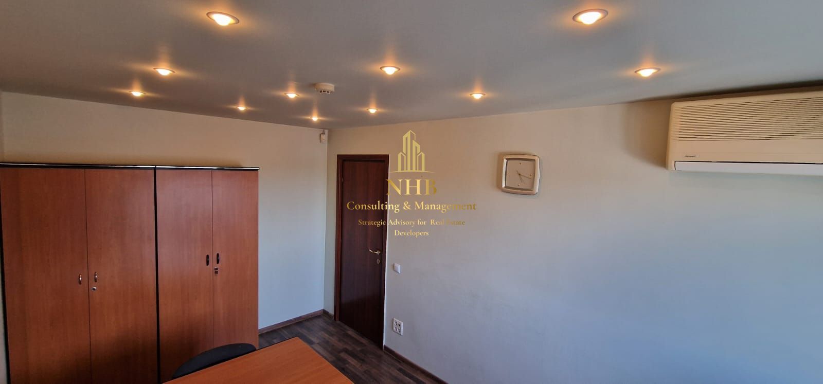Apartament 4 camere de închiriat, ideal pentru birou, lângă Guvern - Poză 7