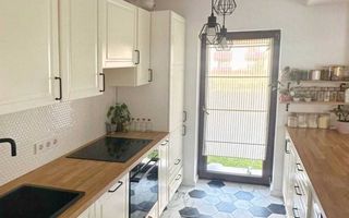 Apartament 2 camere, grădină proprie 40 mp, vilă  2022. - Poză 2