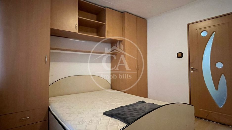 Apartament cu 3 camere de vanzare în Zona Nufărul, Oradea - Poză 1