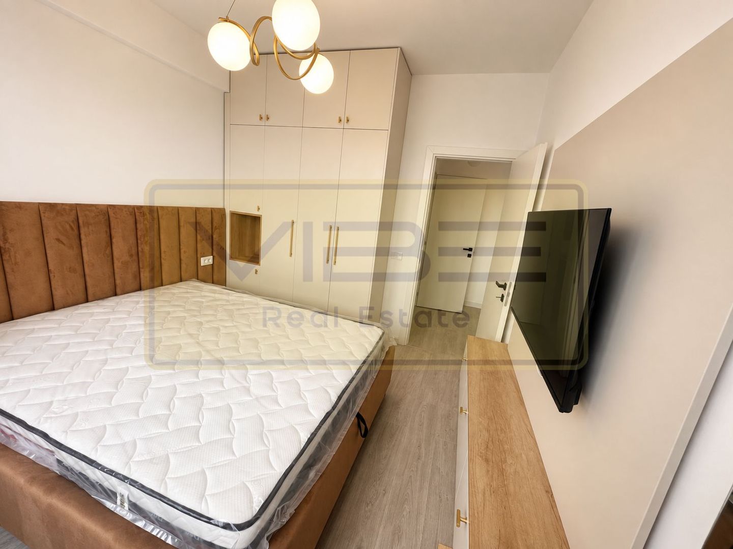 Lunca Cetatuii-Capat Cug/ Visoianu- Modern- Nou - Poză 14