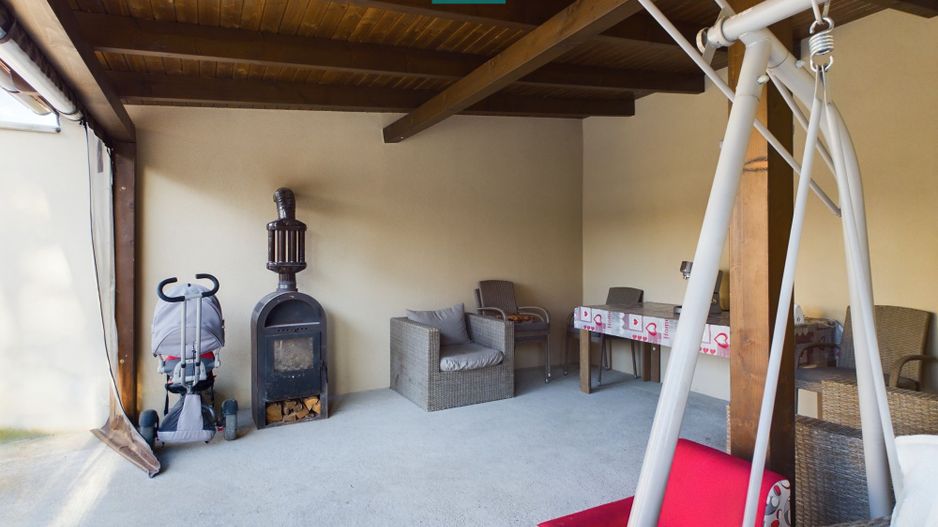 Vilă cu mansardă în Bujac - Poză 23